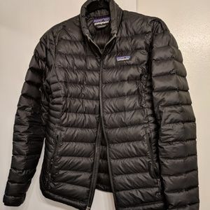 Medium Patagonia Women's Down Sweater in Black